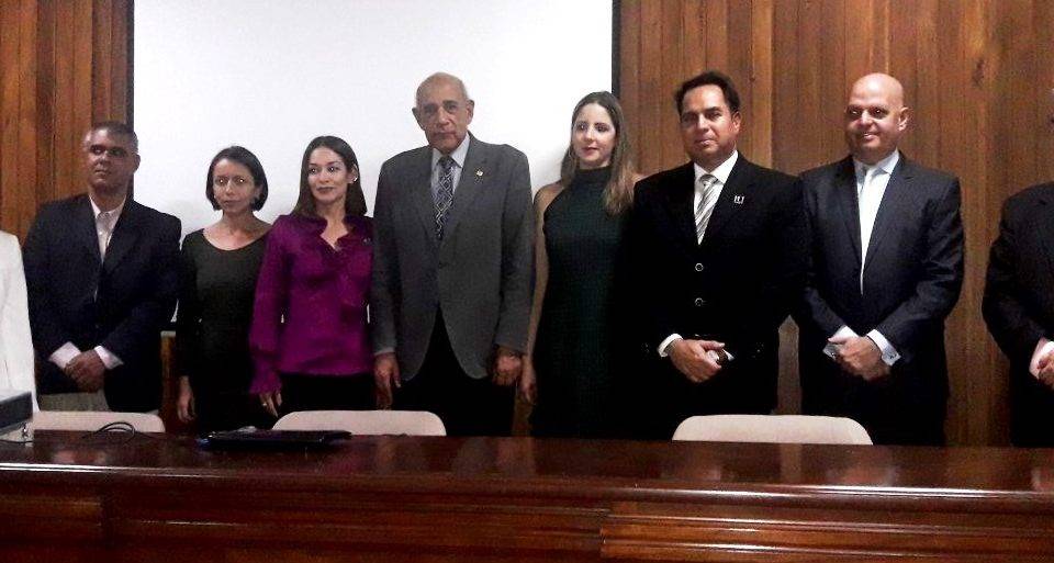 El Presidente de la Cámara Inmobiliaria de Venezuela juramenta las autoridades del estado Mérida.