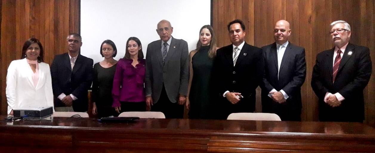 El Presidente de la Cámara Inmobiliaria de Venezuela juramenta las autoridades del estado Mérida.